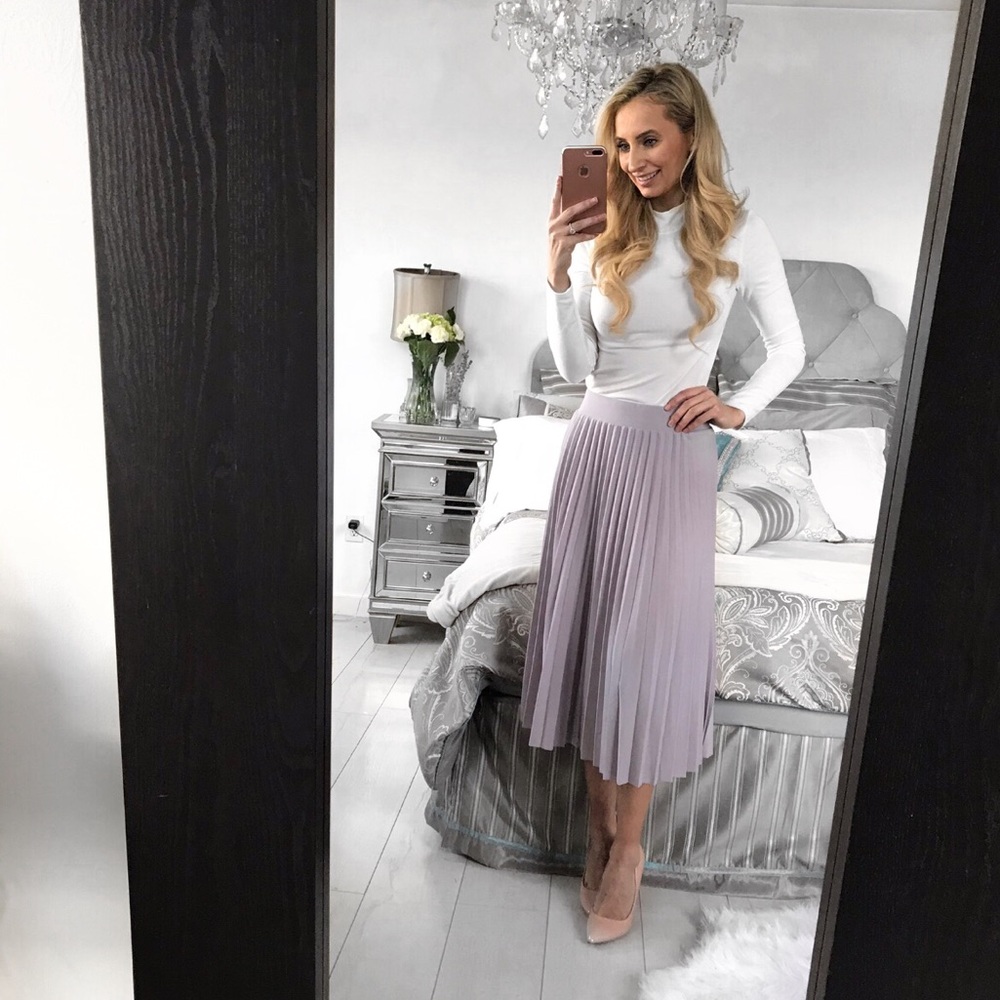 High Waist Pleated Grey Skirt - Picture 7 of 7